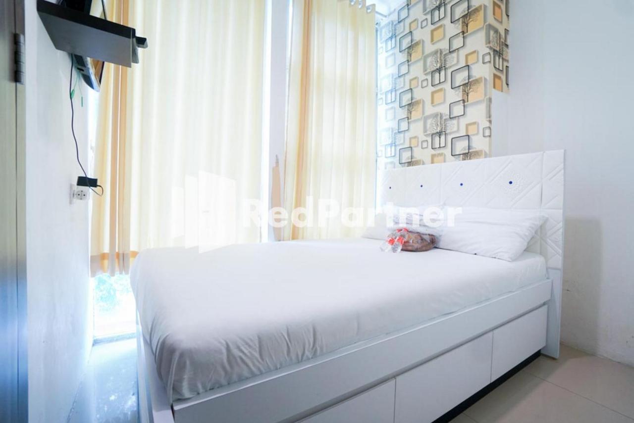 Eascot Hotel Mitra Reddoorz 자카르타 외부 사진