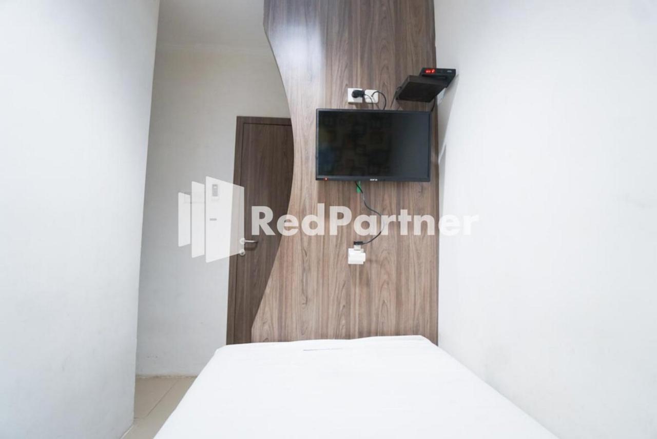 Eascot Hotel Mitra Reddoorz 자카르타 외부 사진