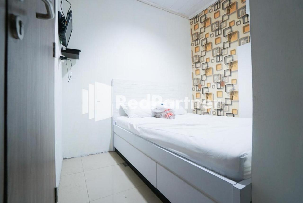 Eascot Hotel Mitra Reddoorz 자카르타 외부 사진