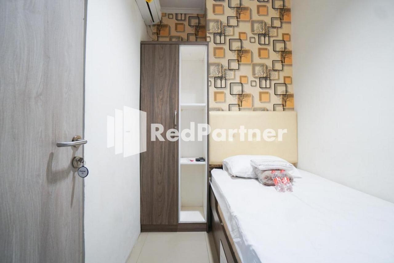 Eascot Hotel Mitra Reddoorz 자카르타 외부 사진