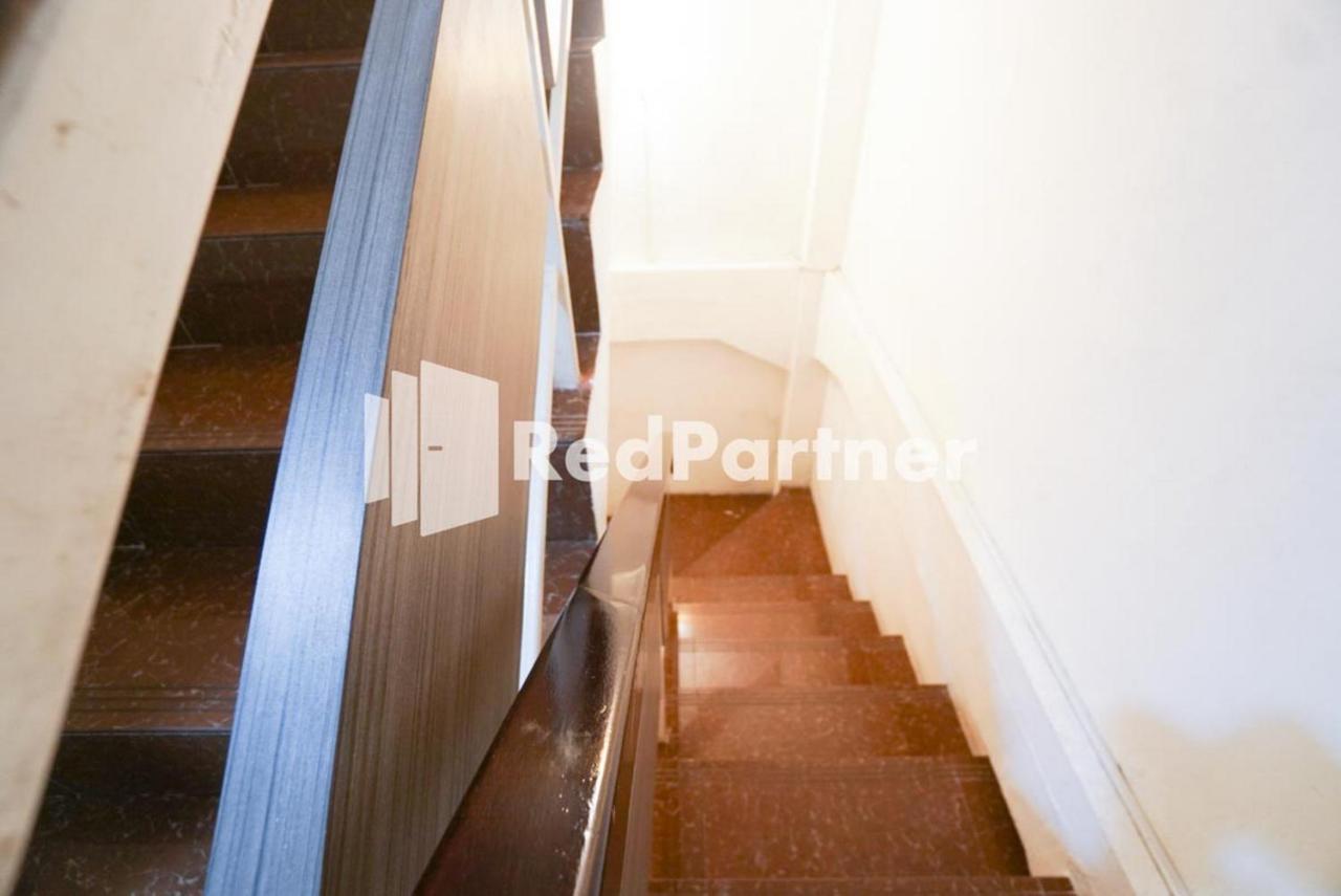 Eascot Hotel Mitra Reddoorz 자카르타 외부 사진