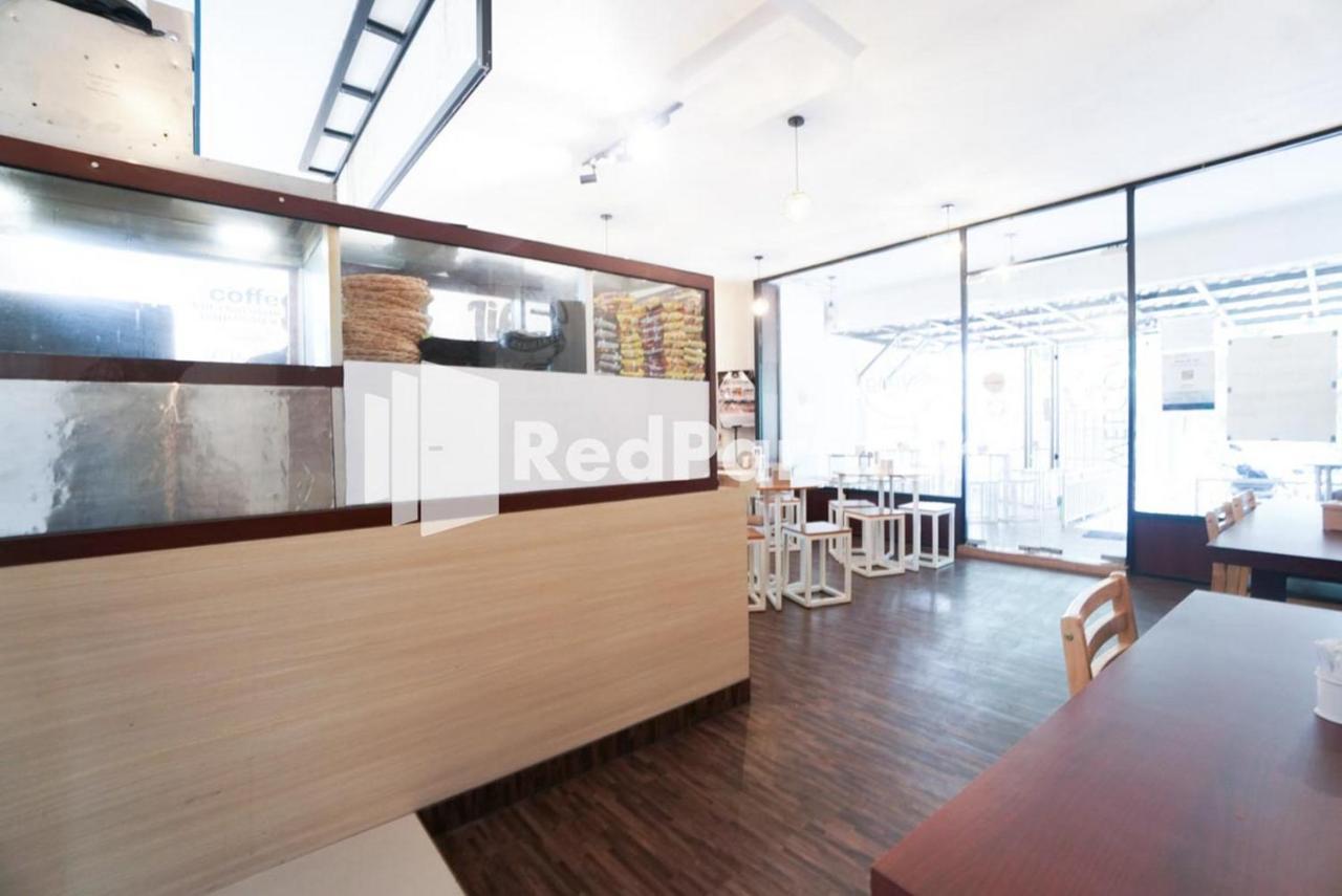 Eascot Hotel Mitra Reddoorz 자카르타 외부 사진