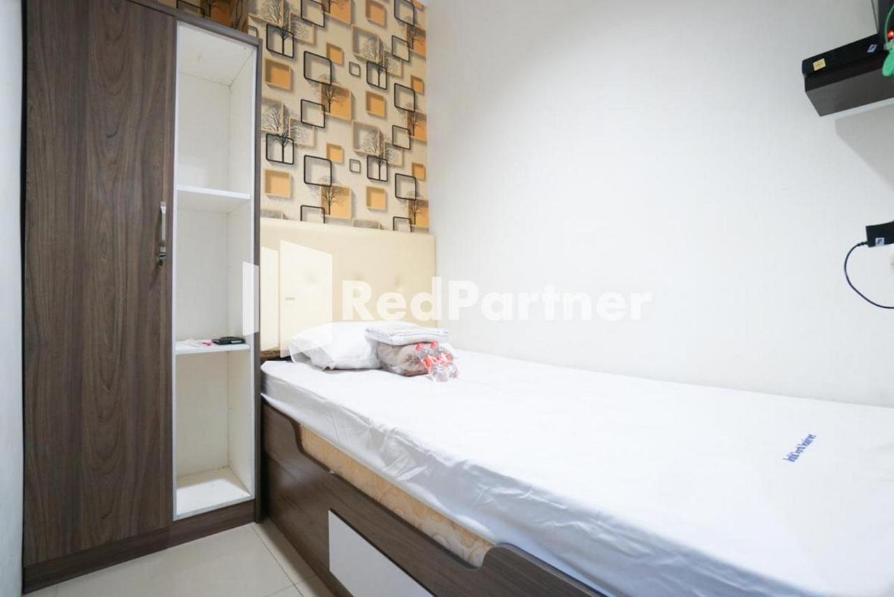 Eascot Hotel Mitra Reddoorz 자카르타 외부 사진